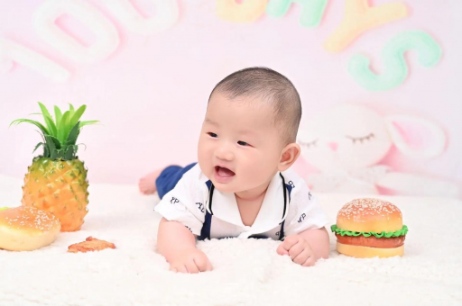 广州宝宝在妈妈肚子里